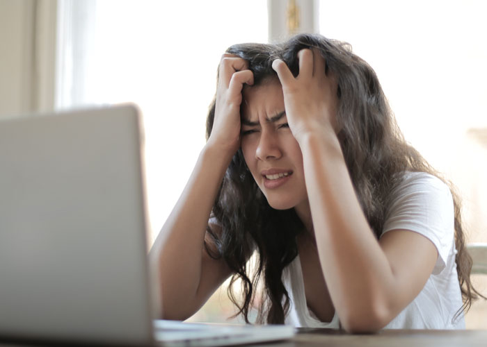 "I'm Dating An Idiot": 40 Funny Moments When People Realized The Person They're Dating Isn't Very Sharp