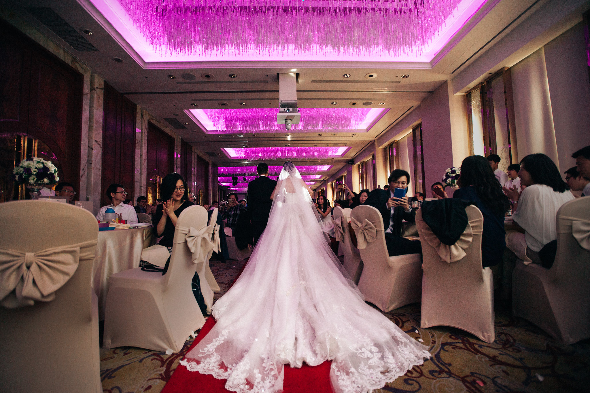 Woman Is Invited As Sister's Maid Of Honor But Says She Can't Afford A Long Flight, Later Exposes Herself At A Resort