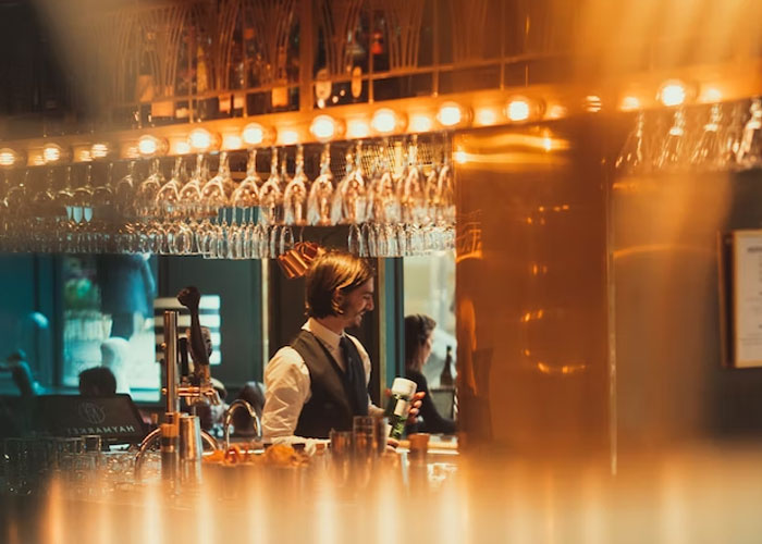 50 Customer Service Workers Share Memorable Interactions That Continue To Haunt Them To This Day