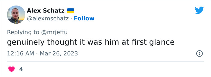 Kyoto University Graduates Traditionally Put On Bizarre Outfits For The Ceremony, And This Student Attempts To Cosplay President Zelensky