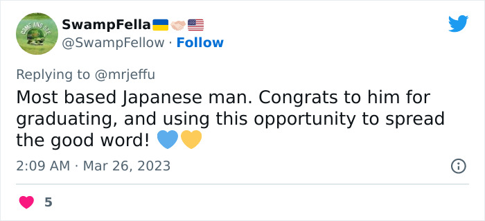 Kyoto University Graduates Traditionally Put On Bizarre Outfits For The Ceremony, And This Student Attempts To Cosplay President Zelensky