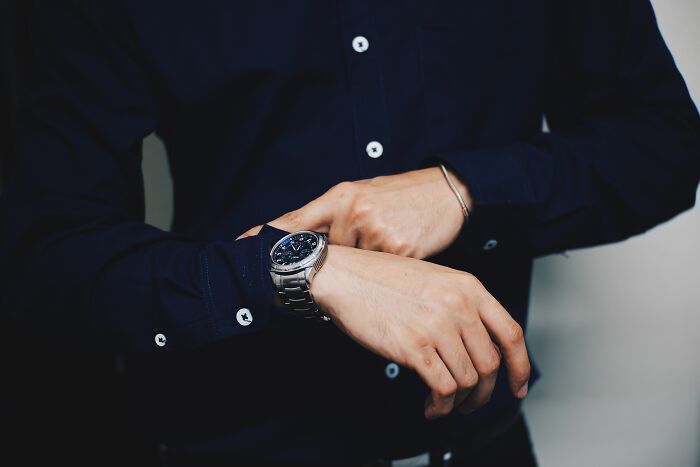 30 Low-Key Signs Someone's A Bad Human, As Shared By People Online