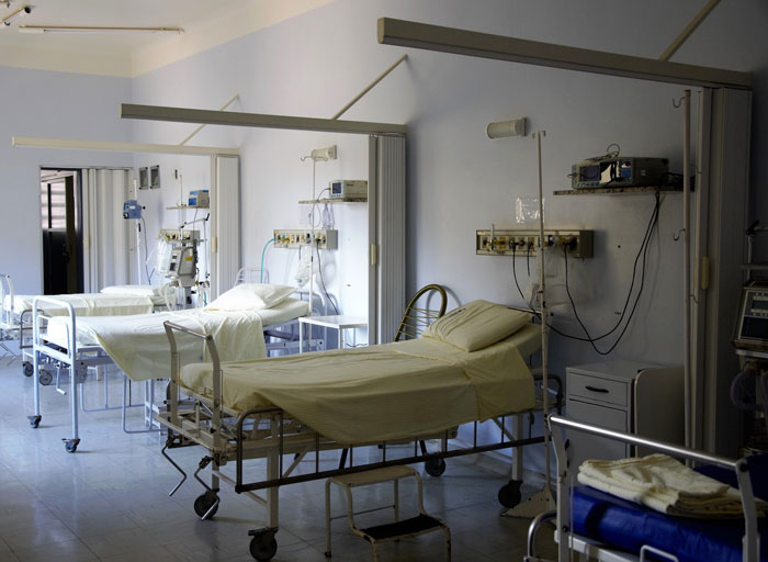 "She Said That My Anxiety Over Her Health Issues Was Too Much": Family Drama Arises As Woman Cuts Off Contact With Her 'Too Intrusive' Sibling