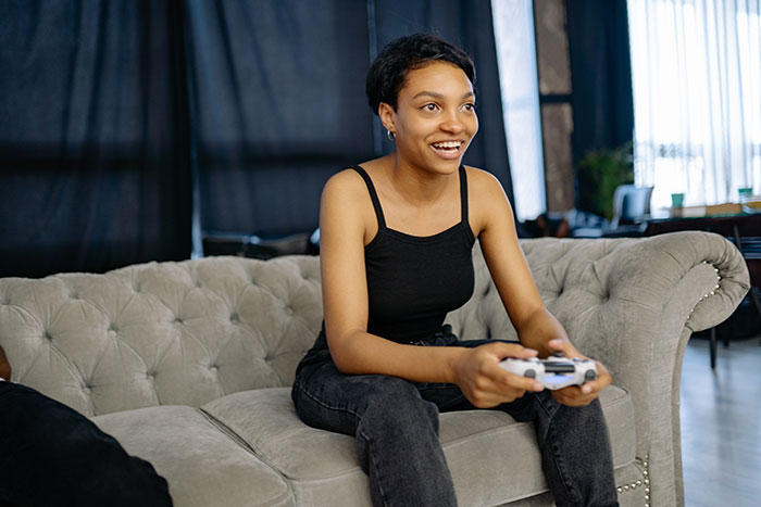 Boss Doesn’t Hire Woman Just Because She Plays Video Games In Her Free Time, Starting Online Outrage Boss Doesn’t Hire Woman Just Because She Plays Video Games In Her Free Time, Starting Online Outrage