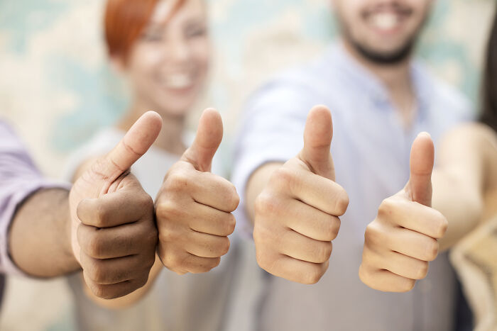 30 Low-Key Signs Someone's A Bad Human, As Shared By People Online