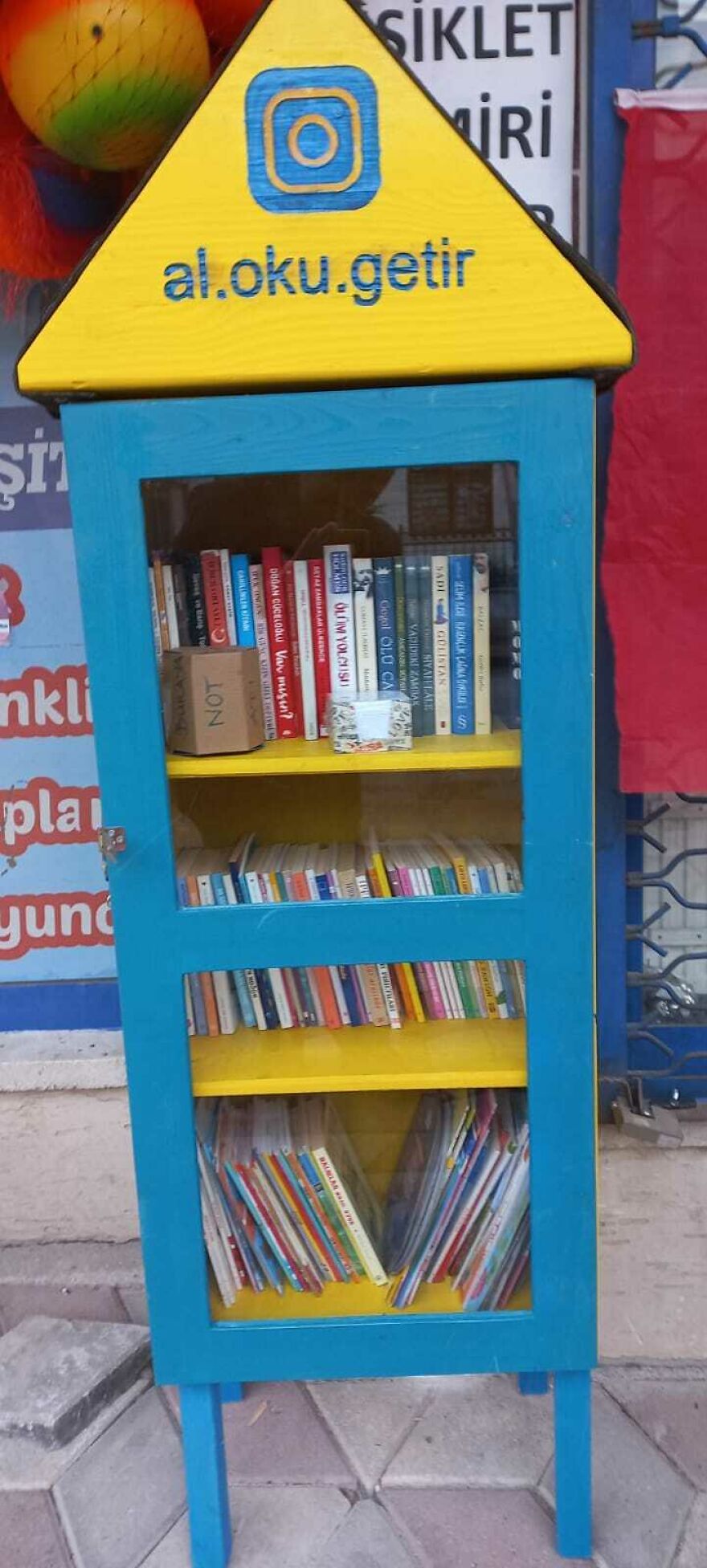A Book Share Initiative In Turkey: @take.read.bring