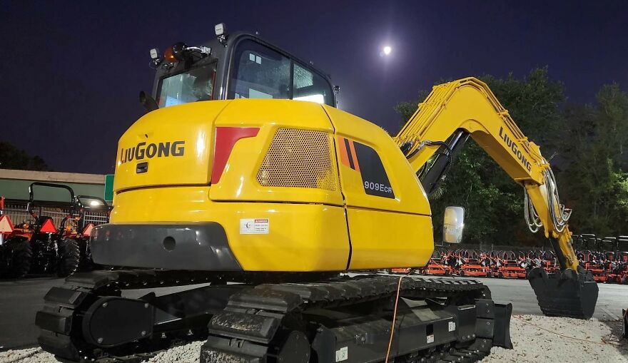 Moonlight And Machinery