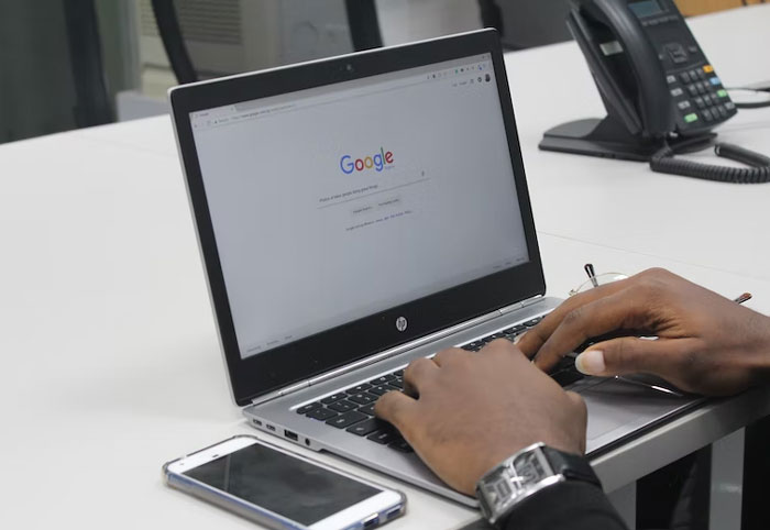 Someone Asks "What Job Position Is 100% Overvalued And Overpaid?" And 35 People Don't Hold Back