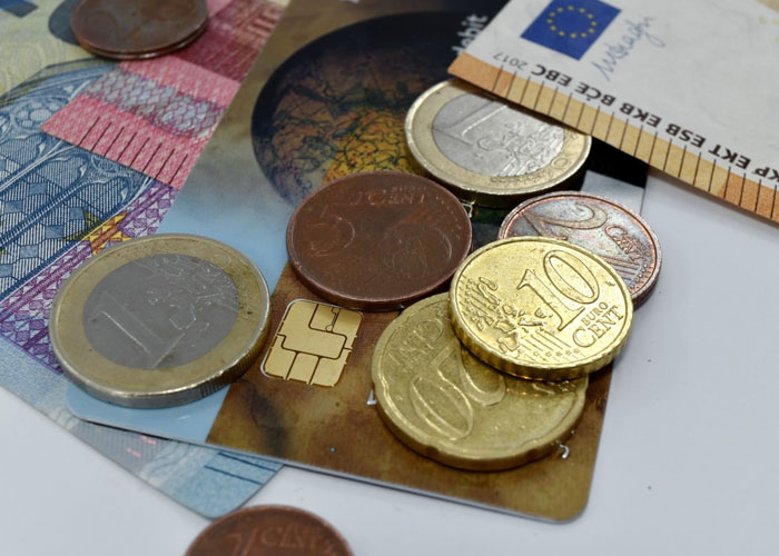 30 Common Mistakes That Tourists Make While Visiting Europe