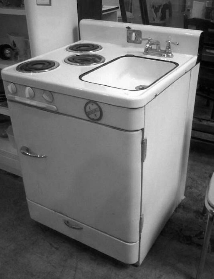 Kitchen Retro. Combo Sink/Stove/Fridge