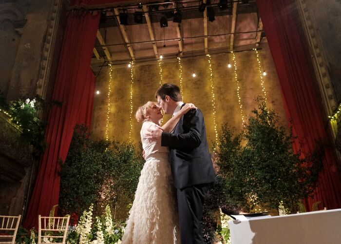 ‘Not A Wedding Photographer’ Captures The Chaos Of People’s Special Day (93 New Pics)