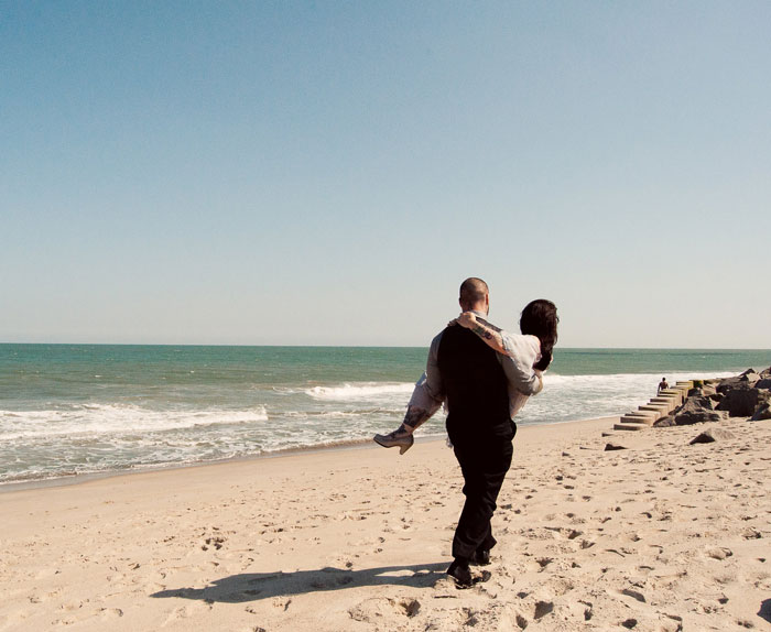 Woman Refuses To Change The Destination Of Her And Her BF&rsquo;s Getaway After Learning Sister &ldquo;Plans&rdquo; To Spend Her Honeymoon There