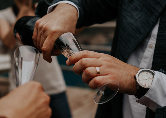 &ldquo;Am I A Jerk For Leaving A Wedding To Eat At McDonald&rsquo;s?&rdquo;: Bride Lied To Her Guest When She Told Her She Wouldn't Have To Pay For Anything At The Wedding