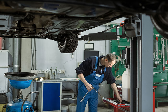 "He Looked Extremely Shocked When I Told Him My Wage": Boss Replaces Two People With One Person Who's Paid Less, Gets Upset When He Quits On The First Day