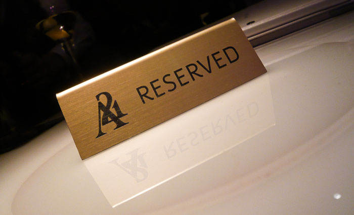 People Online Are Cracking Up About This Woman&rsquo;s Idea To Congratulate The Most Entitled Couple She Met While Working At A Restaurant