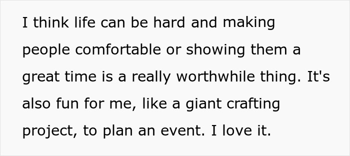 &ldquo;We Covered Meals And Open Bars For 300 People&rdquo;: Bride Organizes A Huge Wedding, Gets Shamed By Her Family