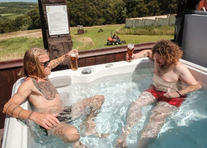 ‘Not A Wedding Photographer’ Captures The Chaos Of People’s Special Day (93 New Pics)