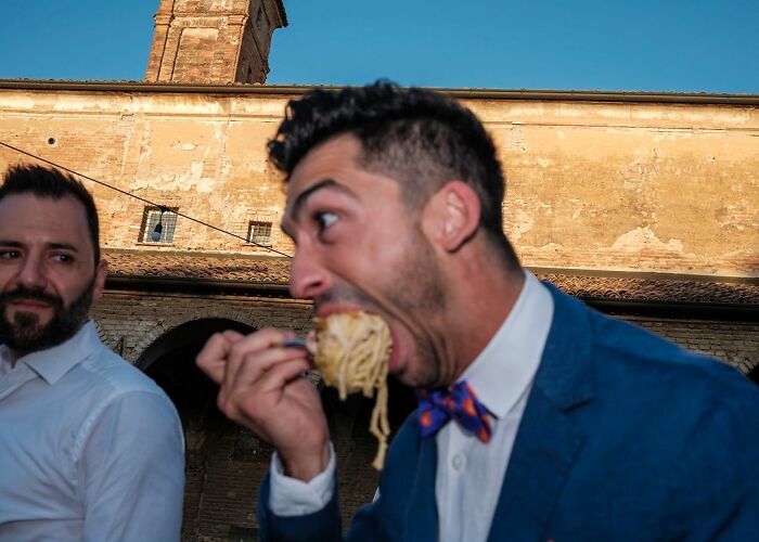 ‘Not A Wedding Photographer’ Captures The Chaos Of People’s Special Day (93 New Pics)
