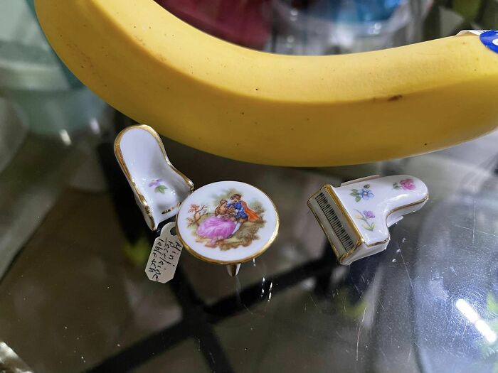 I’m Visiting My Very Pregnant Sister In Rhode Island- Been Hoping To Find The Perfect Plane-Sized Souvenir. Well I Found The Tiniest, Fanciest Living Room Set At An Antique Store Today. Not The Souvenir I Was Thinking Of For Financial Reasons, But I Knew I’d Be Kicking Myself Forever If I Didn’t At Least Own This Tiny Piano