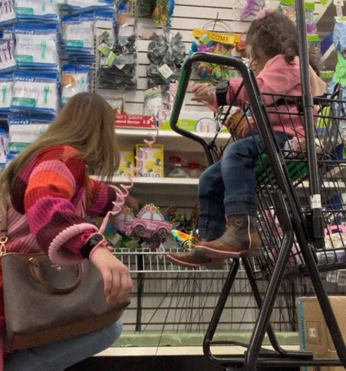 Woman Shares The Important Reasons Why She Keeps Her Daughter On A Leash In Supermarkets