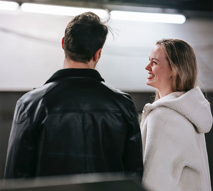 "One Of My Husband's Friends Made Me Uncomfortable At Our Wedding, But It's My Own Fault" "One Of My Husband's Friends Made Me Uncomfortable At Our Wedding, But It's My Own Fault"