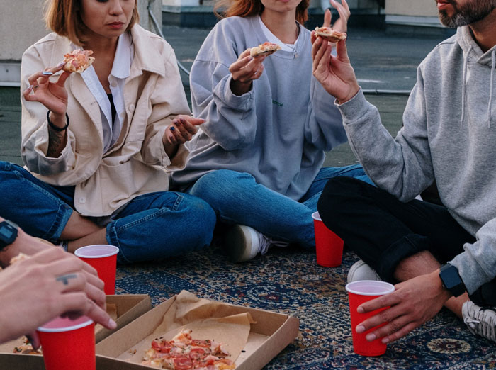 Woman Makes Her Friend Leave Her Service Dog In The Backyard, Is Upset Everyone Hates Her For It After The Woman Gets A Concussion From A Seizure