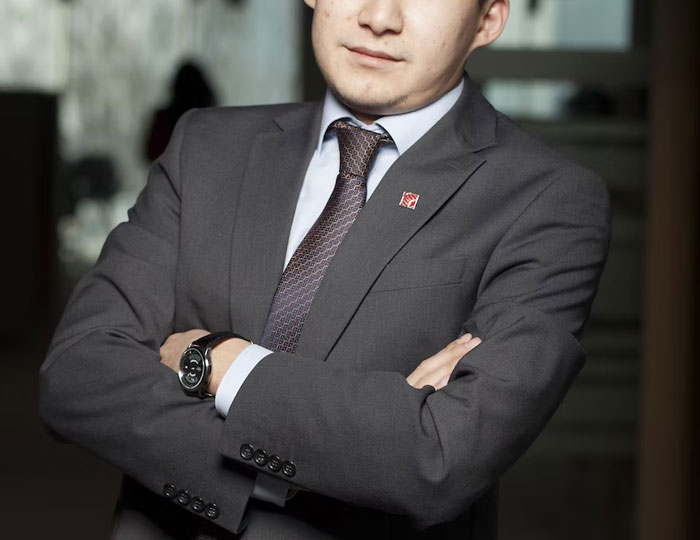 Someone Asks "Blanket NDAs Are Now Illegal, What Can You Finally Tell Us About Your Former Employer?" And 30 People Deliver