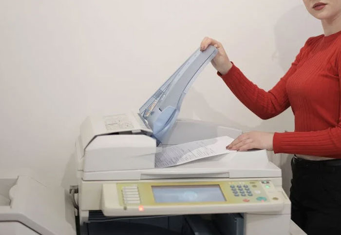 Someone Asks "Blanket NDAs Are Now Illegal, What Can You Finally Tell Us About Your Former Employer?" And 30 People Deliver