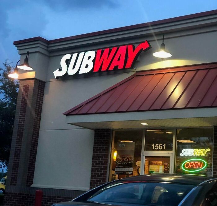 This Red Subway Logo