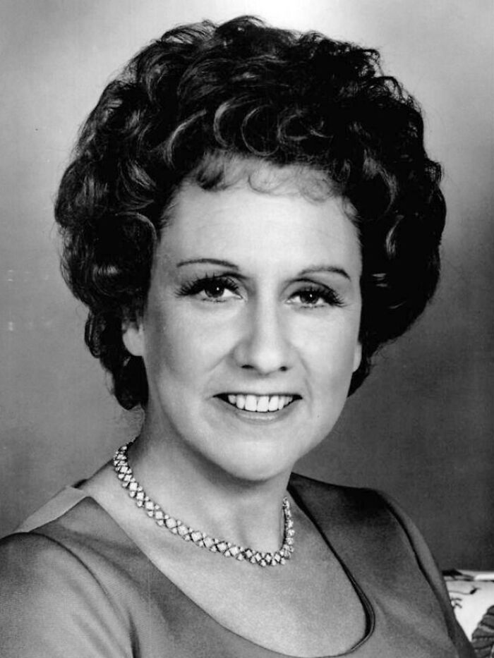 Edith Bunker portrait with a smile