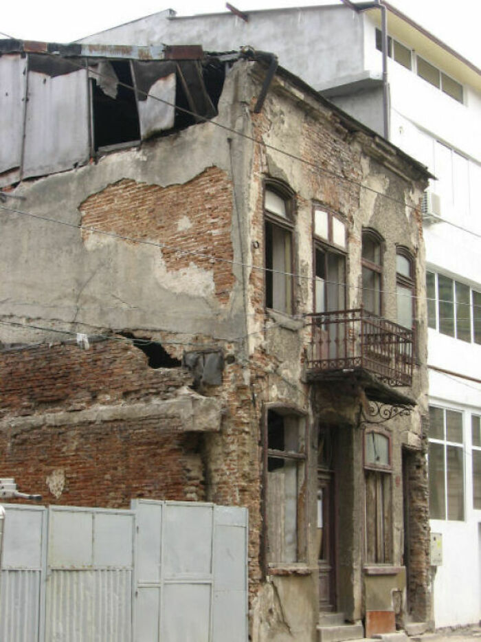 House Fit For A King. (Russia)