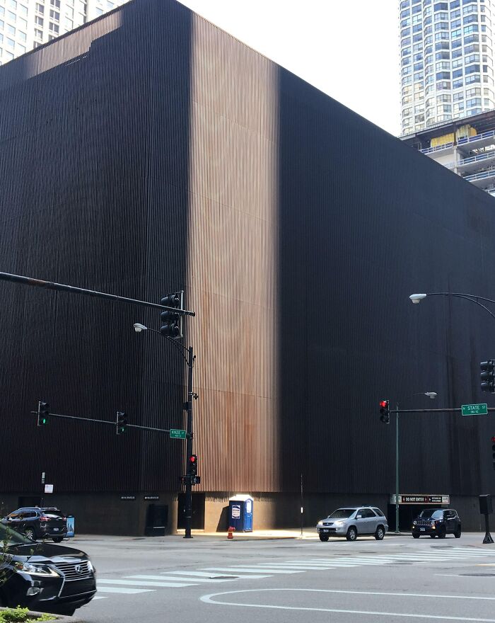 New Side Mission: The Unusual Portal