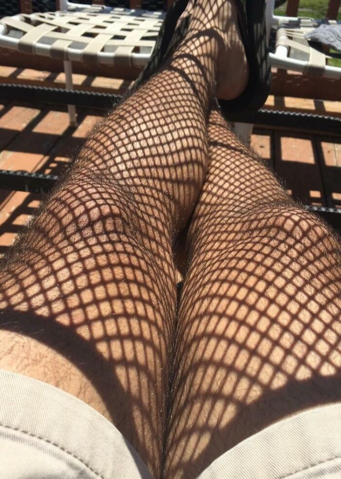 These Fishnet Stockings Made From The Table’s Shadow