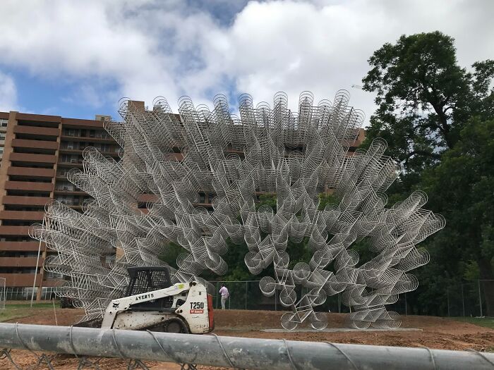 Sculpture That Looks Like A Hologram Or A Bad Render