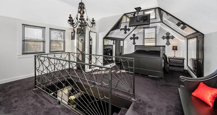 Just Your Standard Horror Movie Bedroom