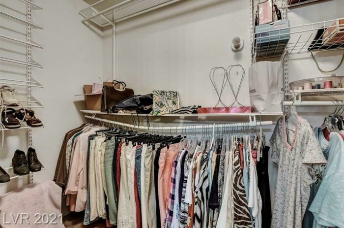 "Extremely Durable Hanging Bar..."