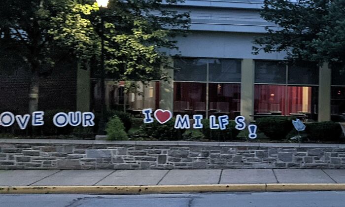 Local Elementary School Is Celebrating Love For Moms