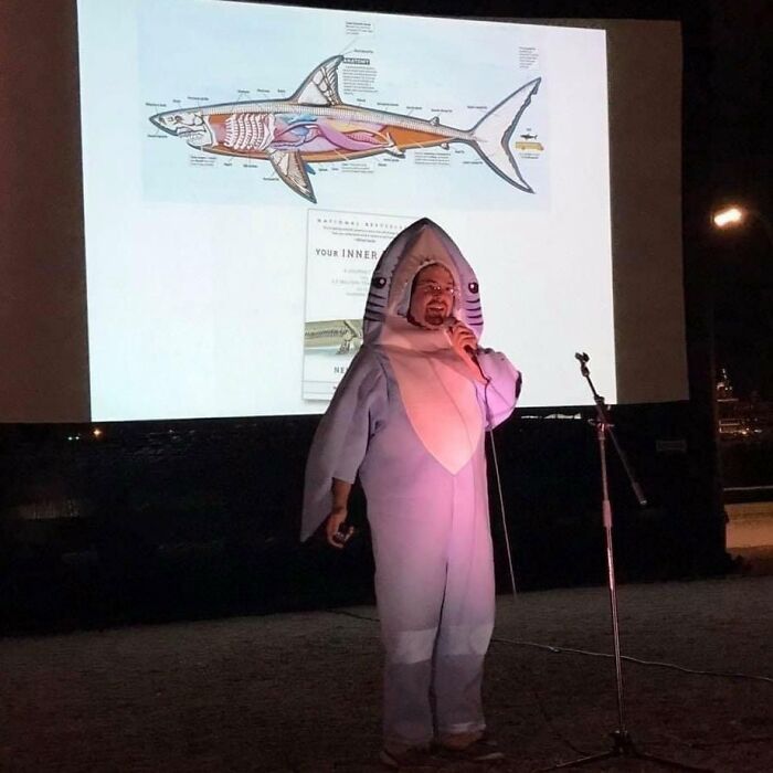 A Marine Biologist Presenting The Subject To His Students... I Wish I Was In That Class