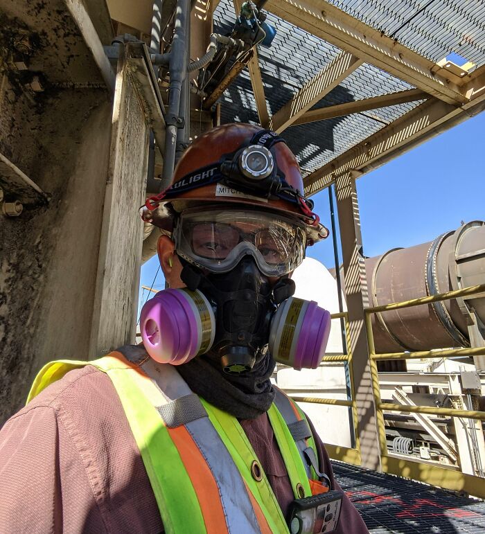 To The Karens That Can't Wear Masks. I Have Asthma And Work 13-Hour Shifts In This