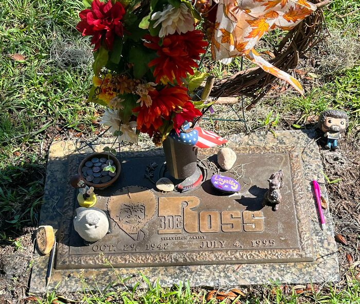 I Work At A Funeral Home And During A Service Today, Bumped Into An Old Painter