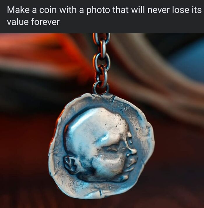 People-Selling-Goods-Online-Uninspiring-Adverts