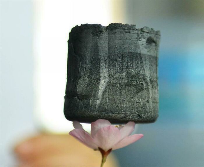 Aerographene Has The Lowest Density Of Any Known Solid