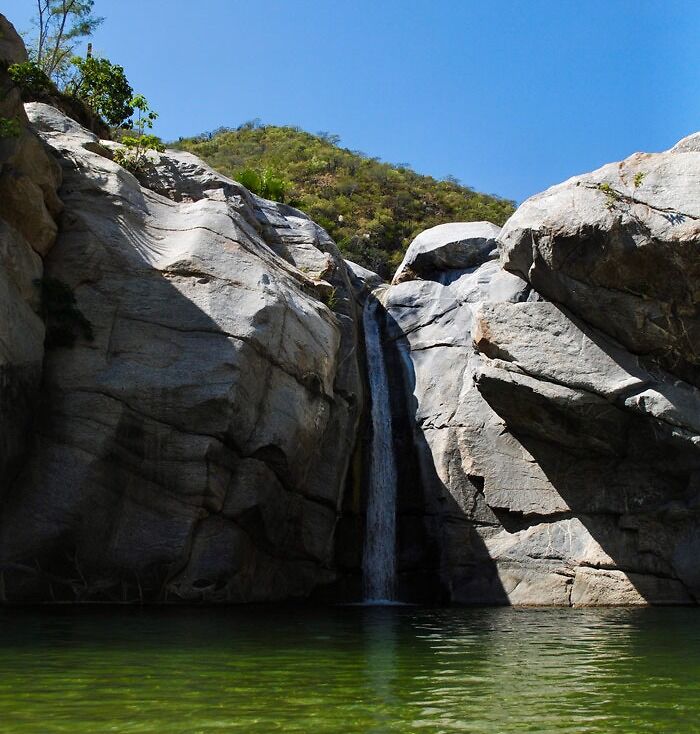 Waterfall from the top of the rocks 