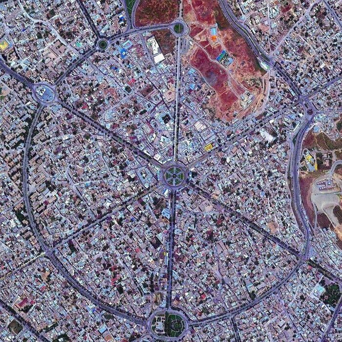 Beautiful Design Of Hamedan City