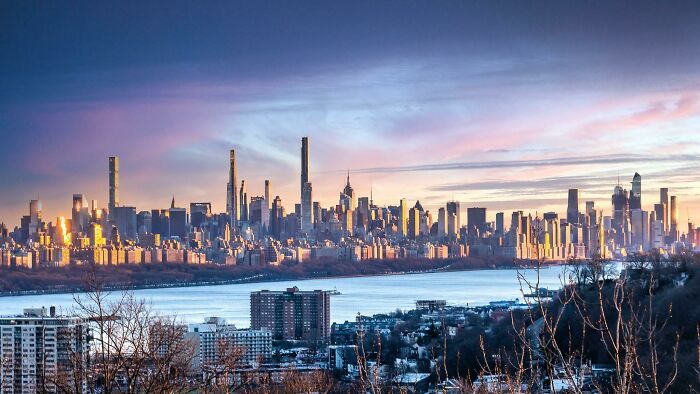 Caught Some Fire In This NYC Skyline (Oc)