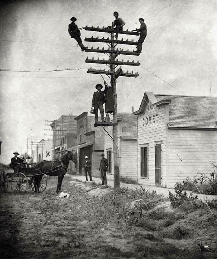 Telephone Lines Go Up In Courtland, Kansas, 1903