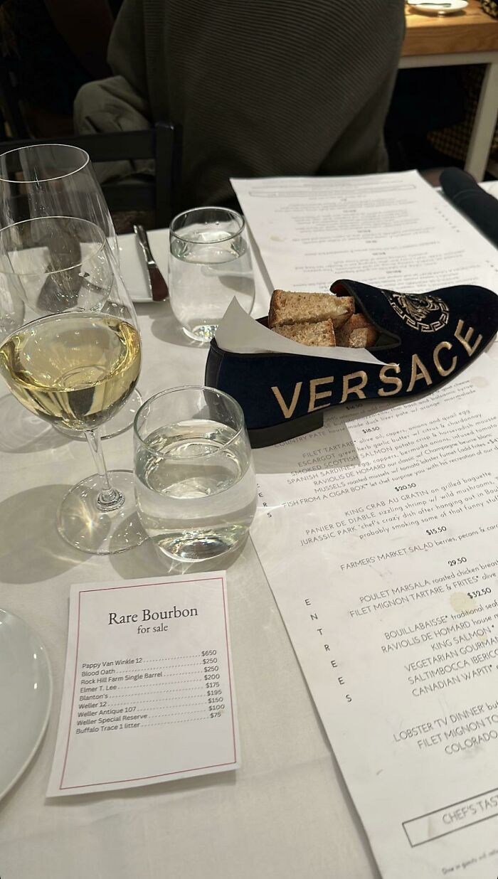 Pan en un zapato Versace