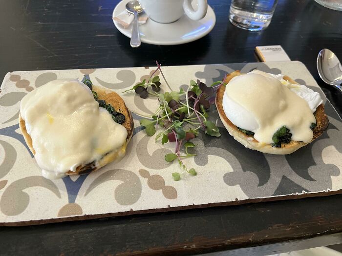 Eggs Florentine On A Tile