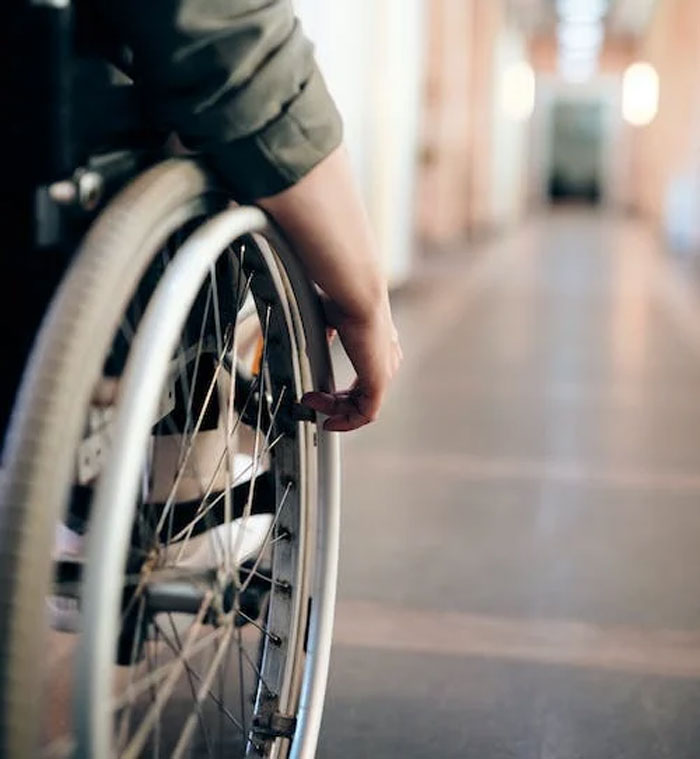 Someone Asks "Blanket NDAs Are Now Illegal, What Can You Finally Tell Us About Your Former Employer?" And 30 People Deliver