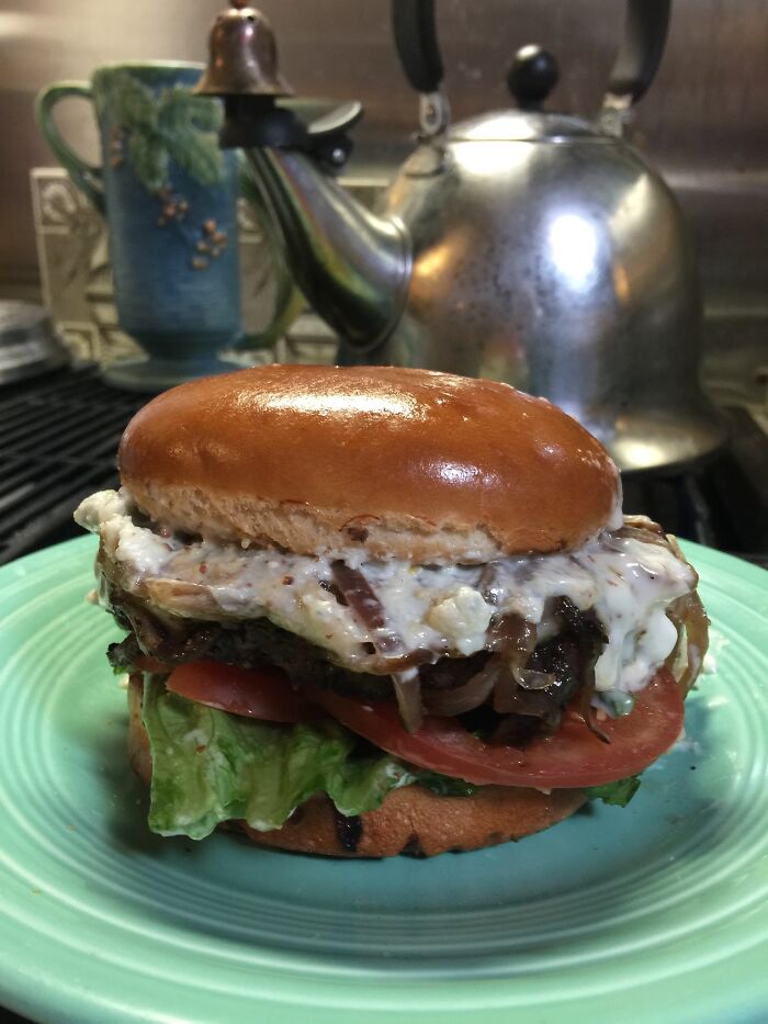 * Bleu Cheese Burger From The Hidden Spot In South San Francisco. All Their Burgers Are Colossal And Outstanding‼️